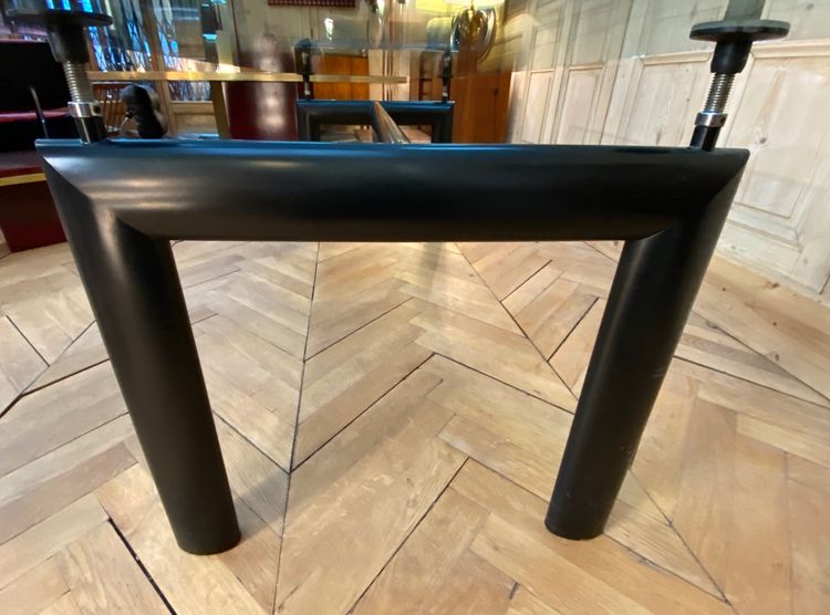 Le Corbusier Table Lc6 Pour Cassina -