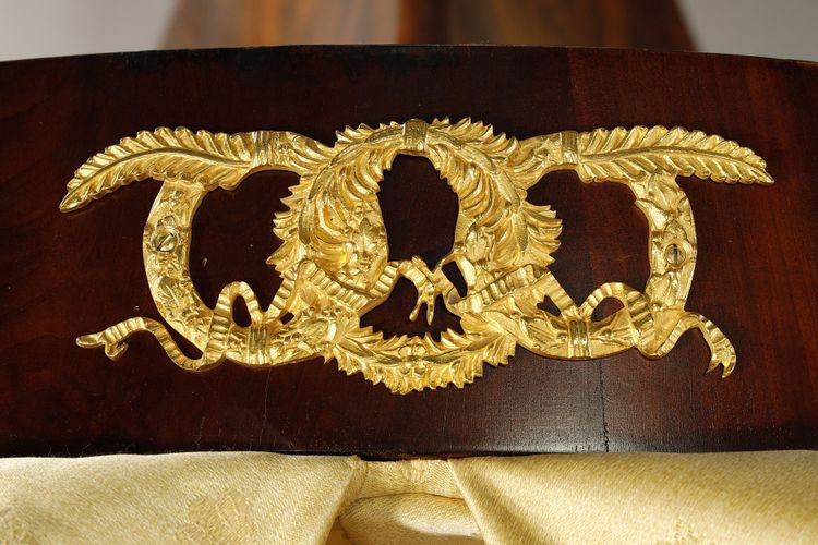 Grande letto a slitta in stile Impero e baldacchino 