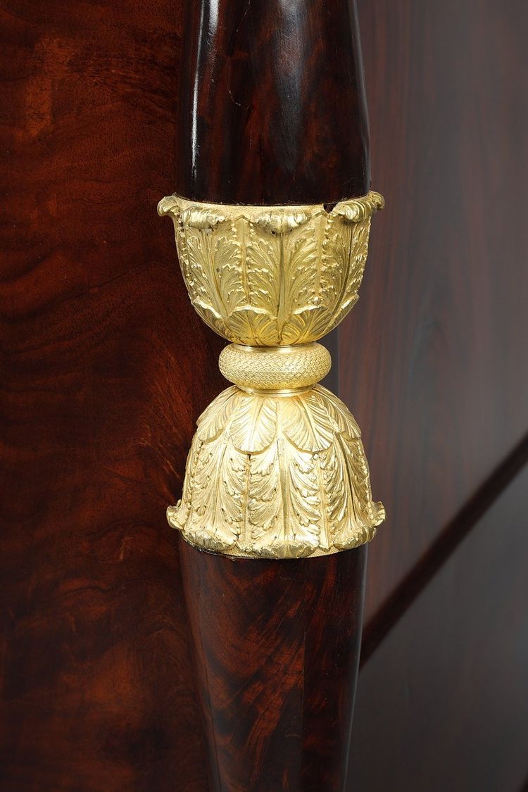 Grande letto a slitta in stile Impero e baldacchino 