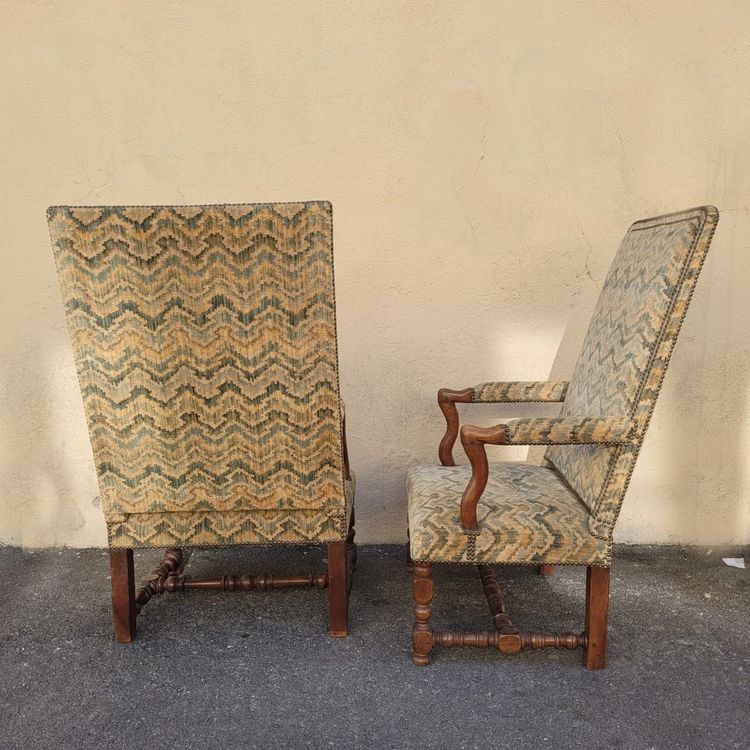 2 poltrone in stile Luigi XIII con arazzo 
