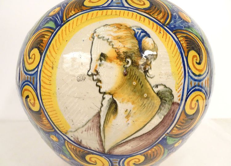 Grande Vaso in Maiolica Ritratti Soldato Maestro Domenico Venezia Italia XVI