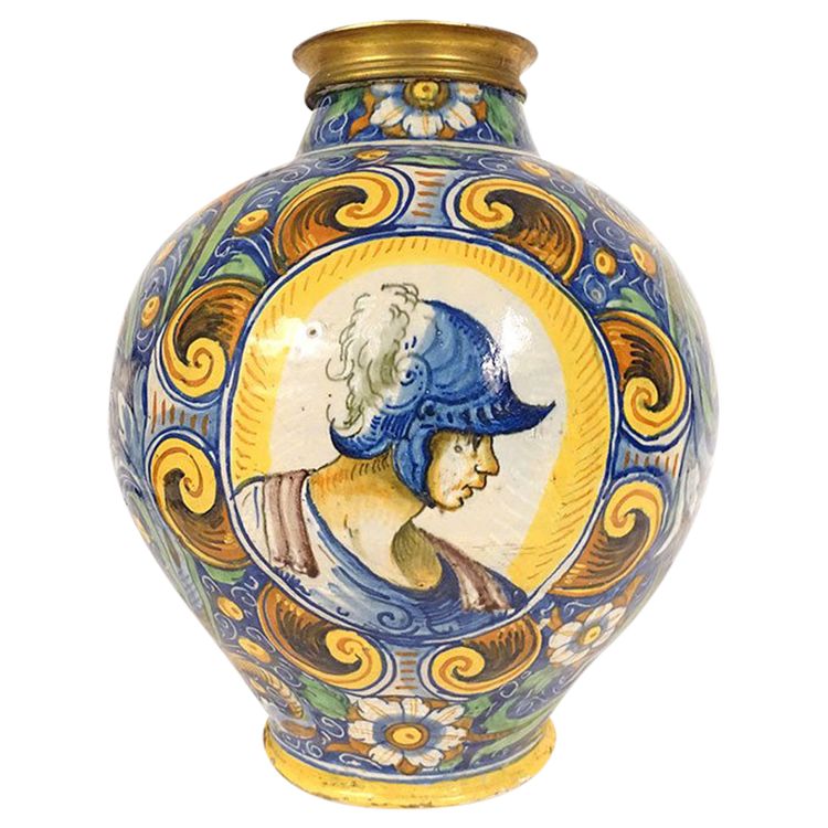 Grande Vaso in Maiolica Ritratti Soldato Maestro Domenico Venezia Italia XVI