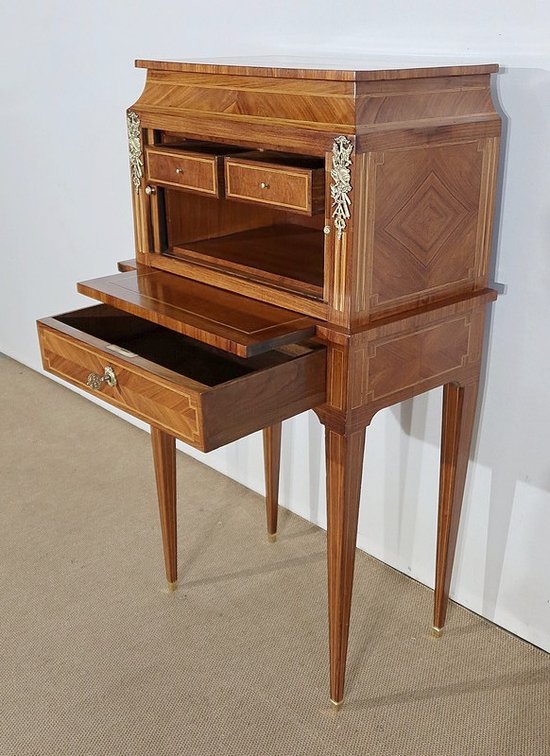 Mobiletto in vari intarsi di legno, stile Luigi XVI - 1900