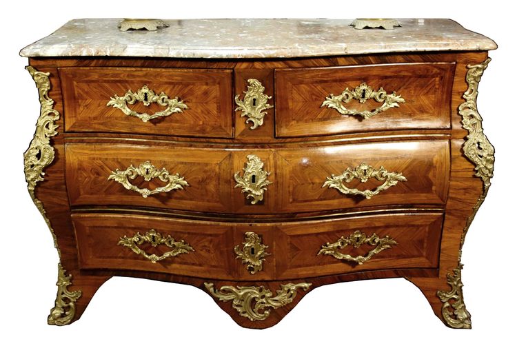 Commode tombeau estampillée Pierre Migeon