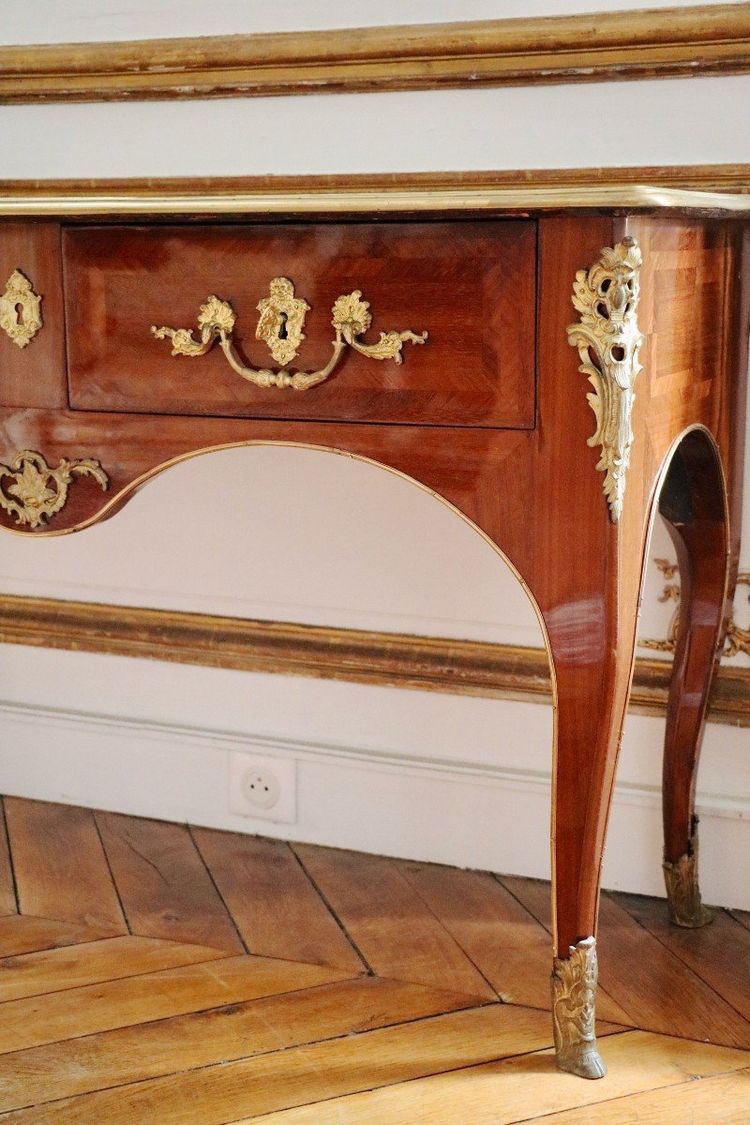 Supporto per parrucca intarsiato in legno di amaranto del periodo Regency