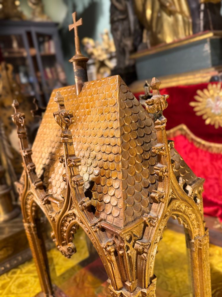Chasse Reliquaire Néogothique Et Sa Relique - XIXe