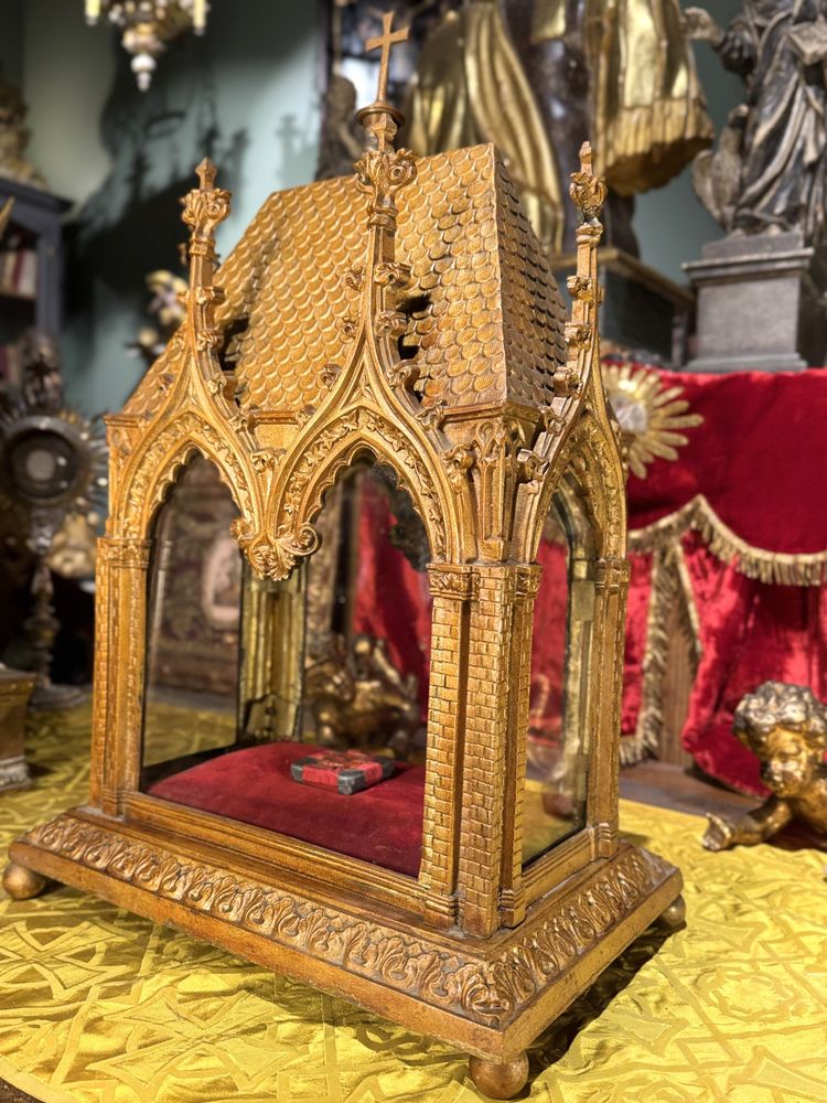 Chasse Reliquaire Néogothique Et Sa Relique - XIXe