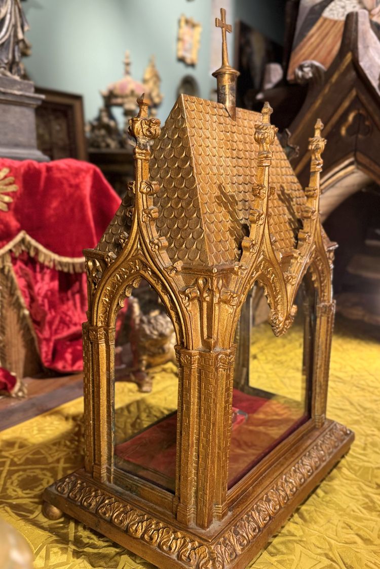 Chasse Reliquaire Néogothique Et Sa Relique - XIXe