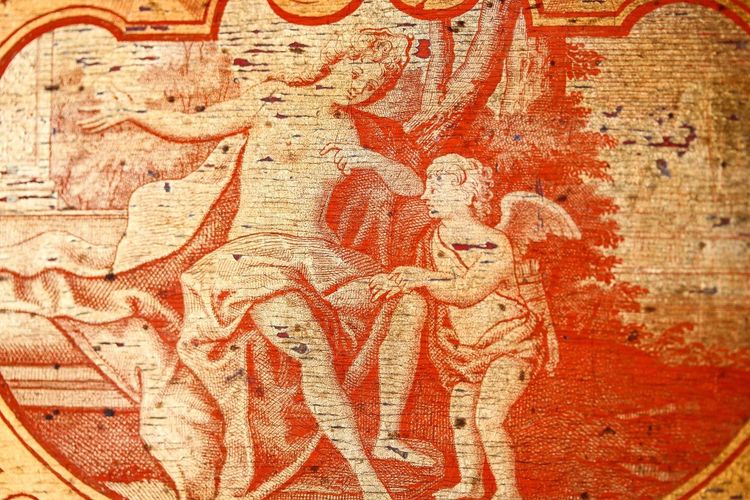 Coppia di scatole da toilette in vernice rossa e oro