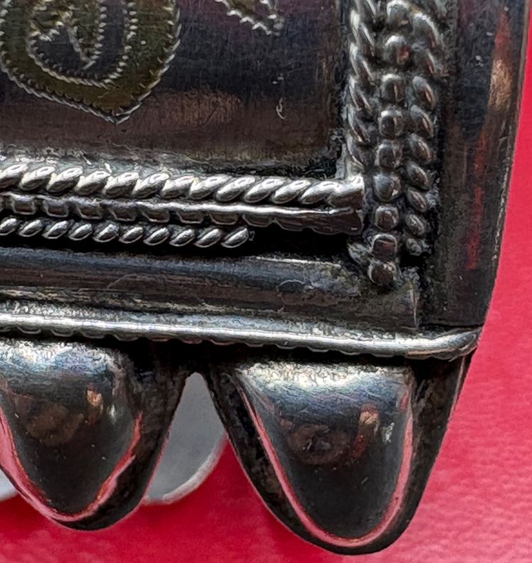 ARMBAND 