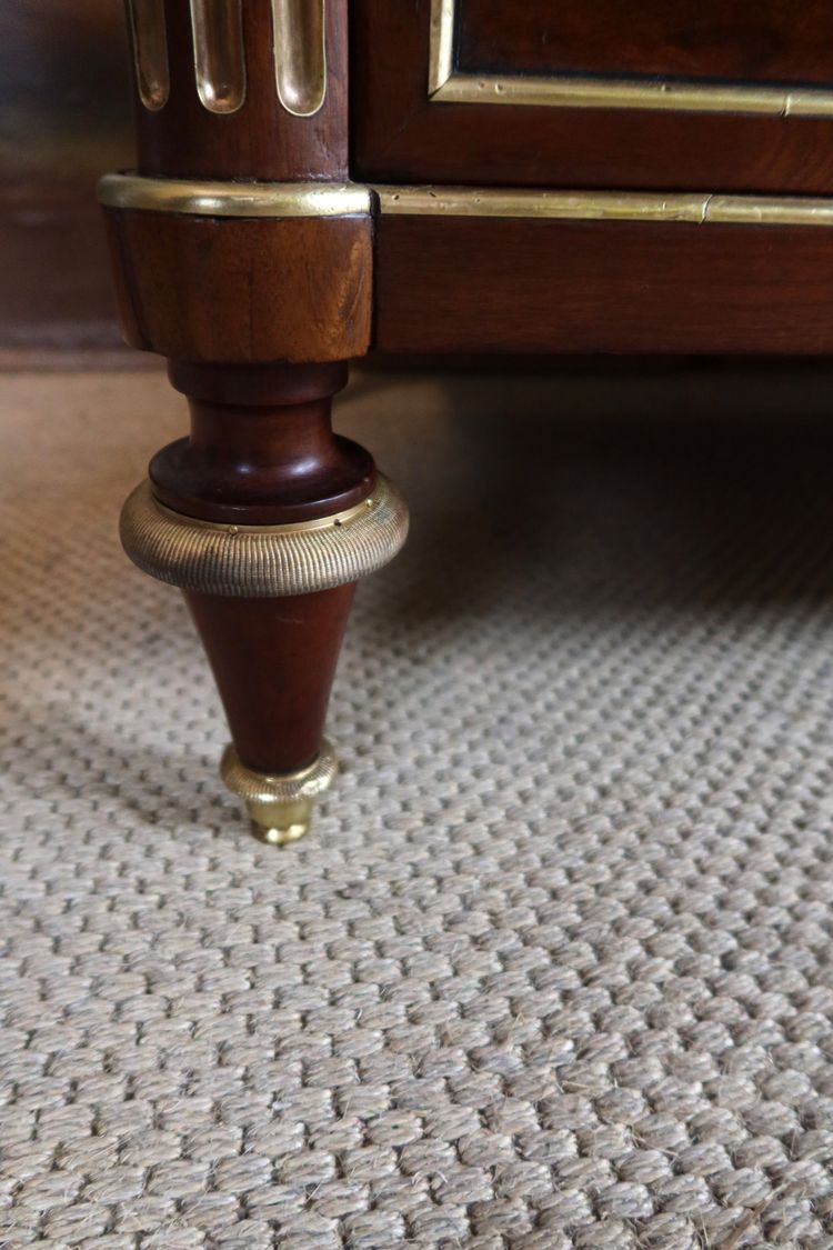 Commode Louis XVI époque XVIIIème siècle.