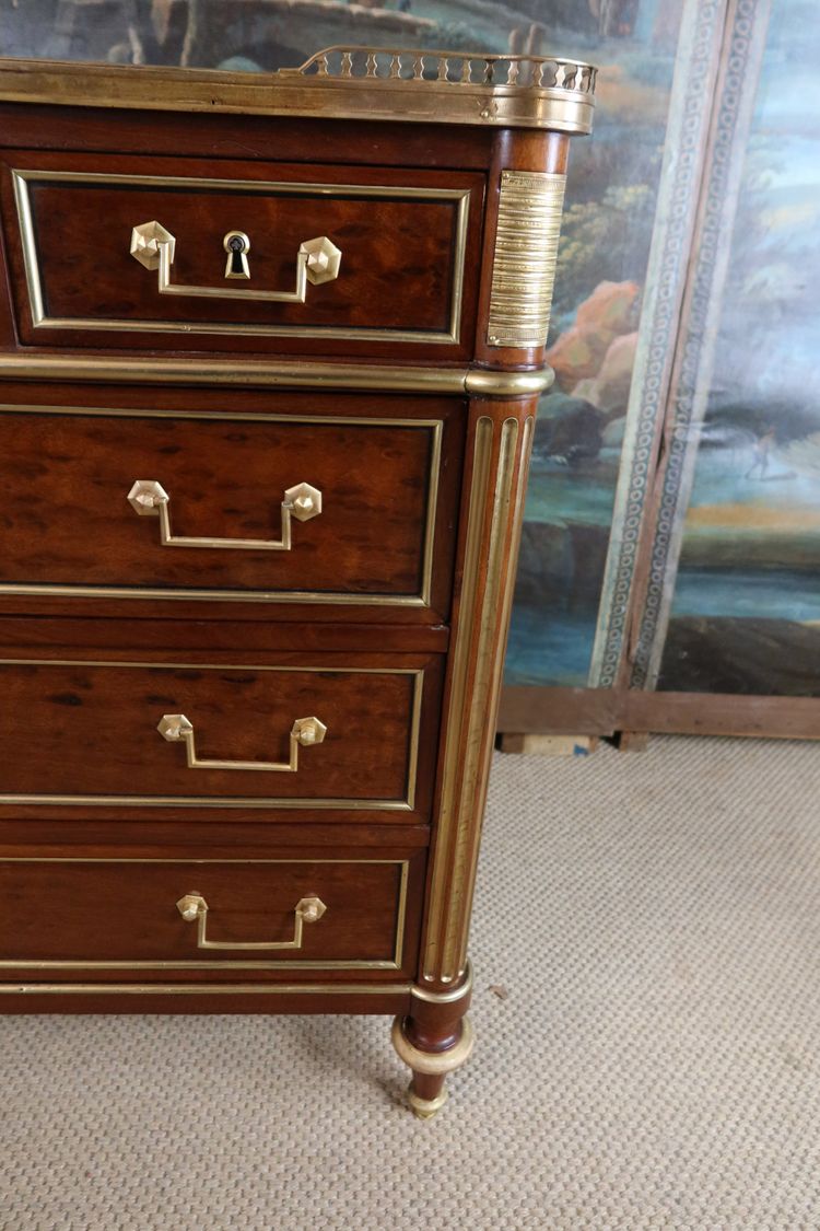 Commode Louis XVI époque XVIIIème siècle.
