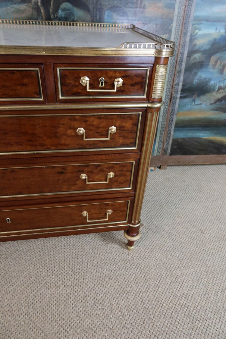 Commode Louis XVI époque XVIIIème siècle.
