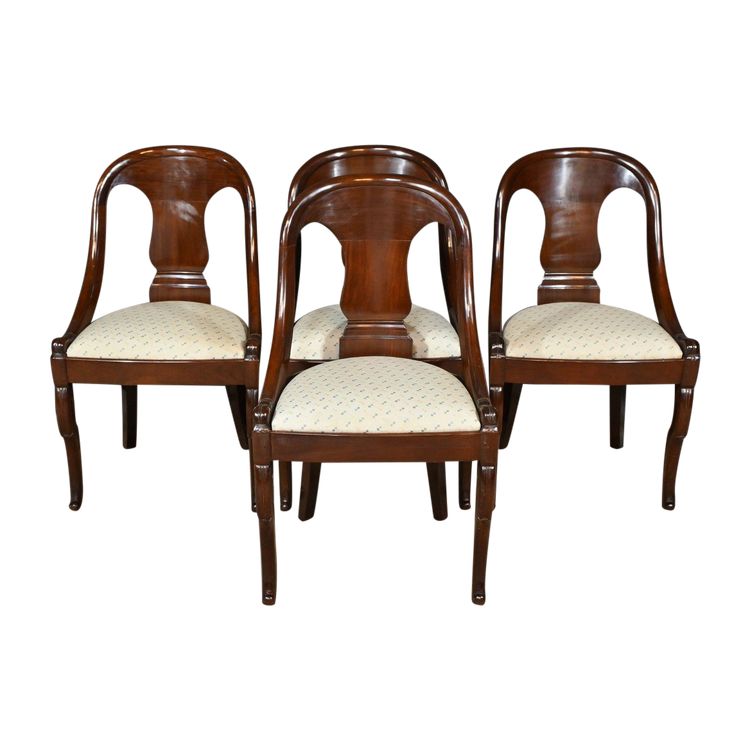 Suite de 4 Chaises Gondole en Acajou, époque Restauration – 1ère Partie XIXe