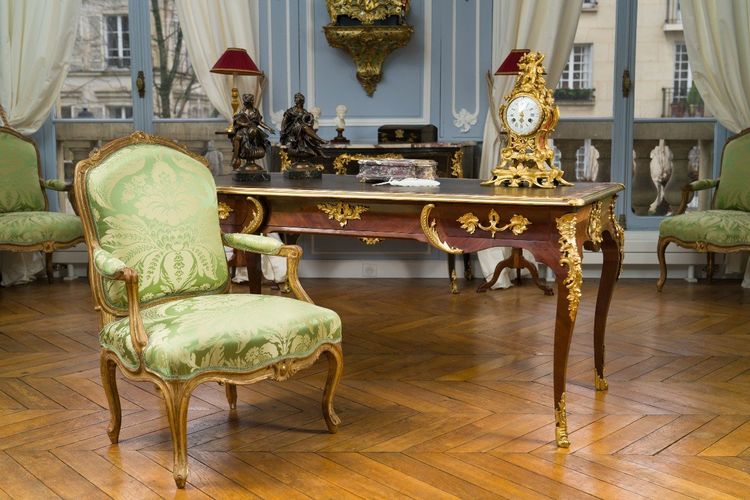Bureau Plat d'Antoine Robert Gaudreaus