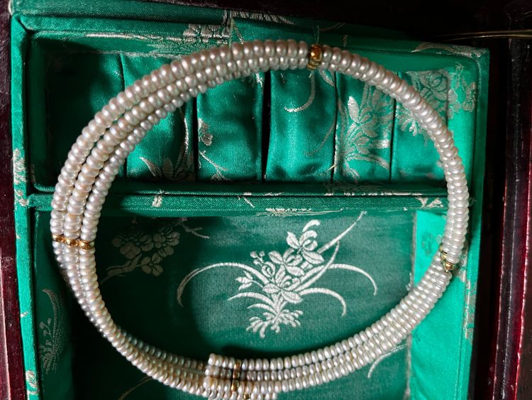 Collana di perle a 3 fili
