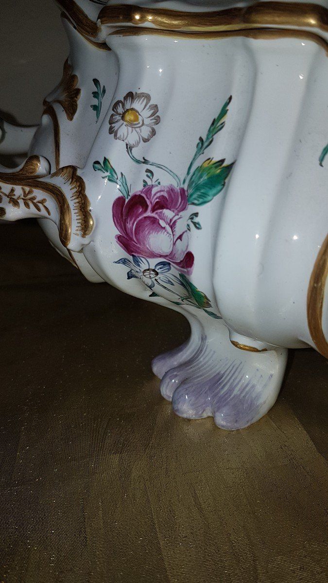 Pot à Oille En Faïence Polychrome Early 20th century