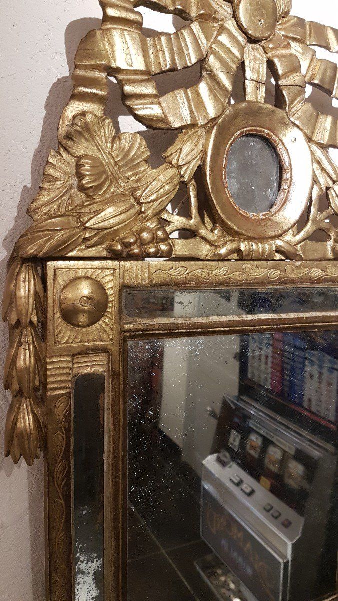Gilded wood mirror with glazing beads - 18th century