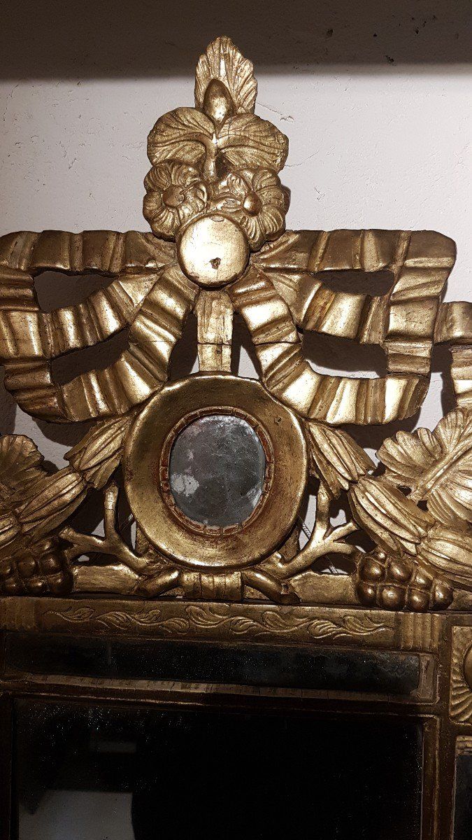 Gilded wood mirror with glazing beads - 18th century