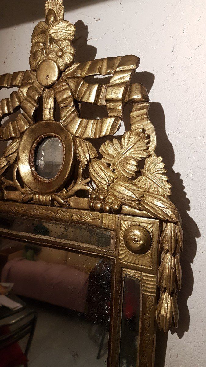 Gilded wood mirror with glazing beads - 18th century