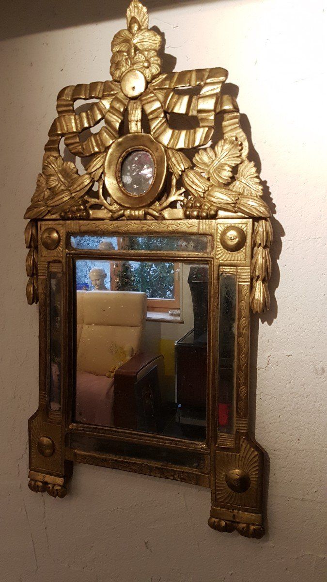 Gilded wood mirror with glazing beads - 18th century