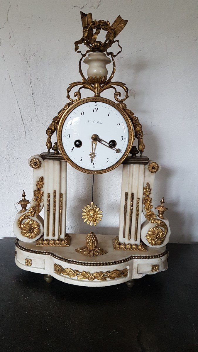Louis XVI Portikusuhr - 18. Jahrhundert