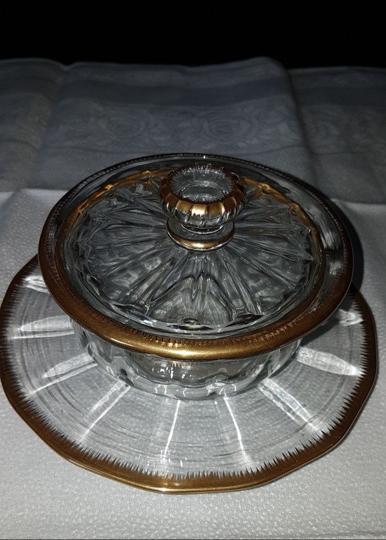 Covered Jam Dish and Saucer in Daum Crystal - 19th Century