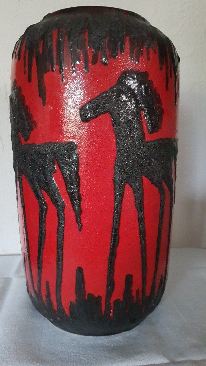 Large ceramic pottery vase from Scheurich, Germany, with a horse motif.