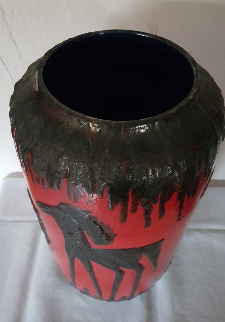 Large ceramic pottery vase from Scheurich, Germany, with a horse motif.