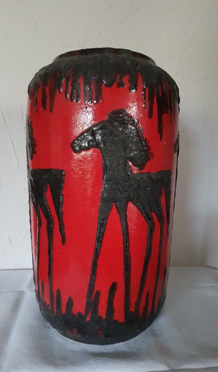 Large ceramic pottery vase from Scheurich, Germany, with a horse motif.