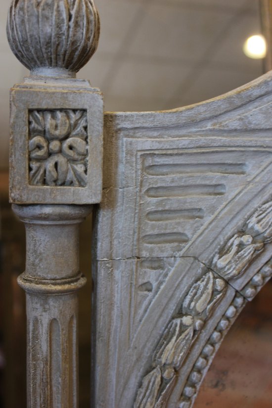 Miroir sur pied type psyché style Louis XVI, patine, glace mercure  63 x 93 cm