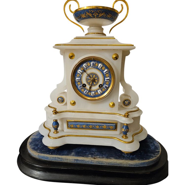 Pendule Sous Globe En Albâtre Et Bronze Doré  époque Napoléon  III