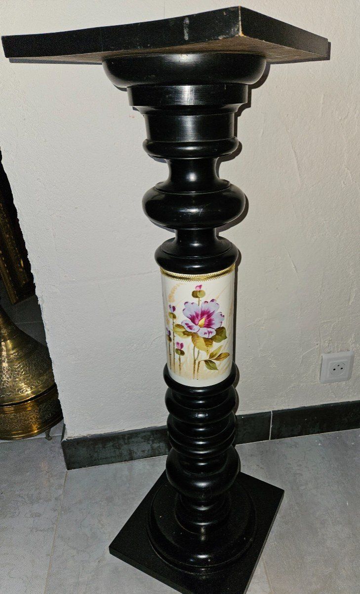 Colonna portaoggetti Napoleone III - XIX secolo - In legno e ceramica.