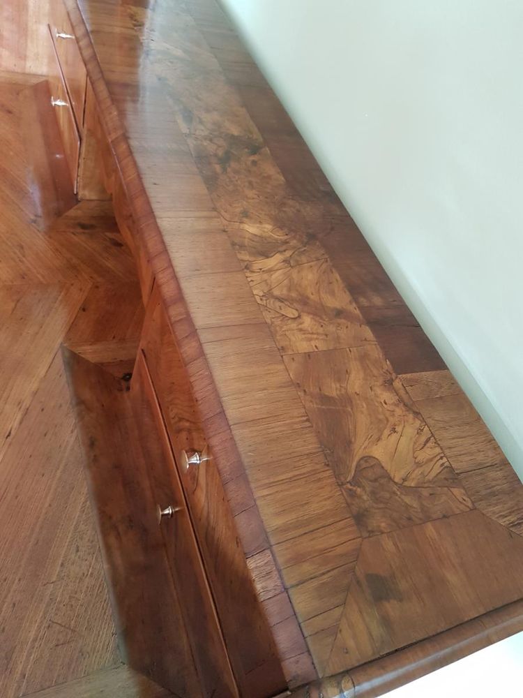 Commode scriban Galbée Noyer époque LXIV