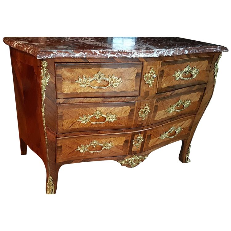 Commode Louis XV En Marqueterie  Estampillée J.g. Schlichtig  époque 18ème.