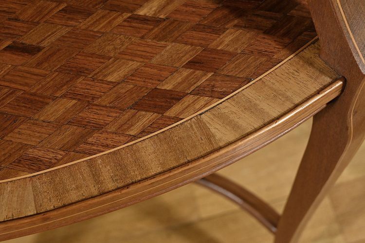 Table à Thé en Acajou – Fin XIXe