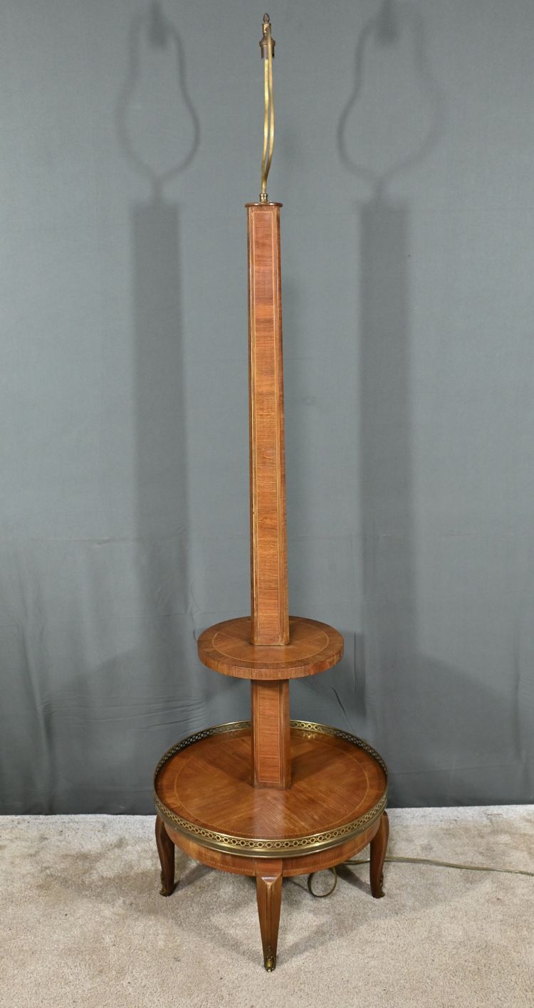 Important Lampadaire en Marqueterie, style Transition Louis XV Louis XVI – 1re partie XXe