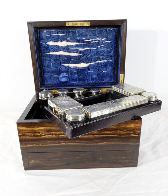  Snake wood toilet box signed " John Bagshaw & Sons ", England - 2nd part XIXth century