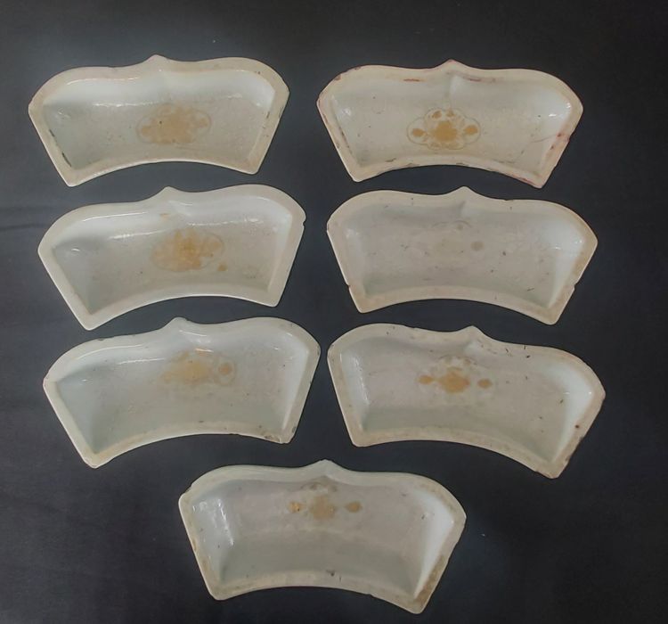 Scatola cinese per spezie in legno laccato, XIX secolo 