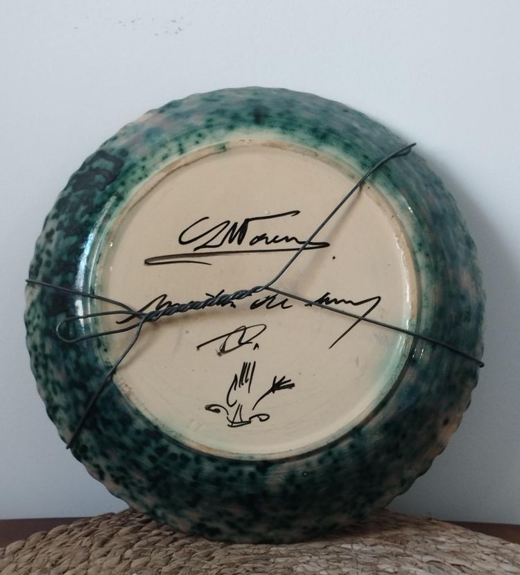 Piatto in ceramica smaltata con decorazione incisa degli anni '40 di Louis Waem "Maestro di Nimy"