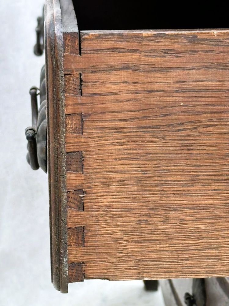 Commode