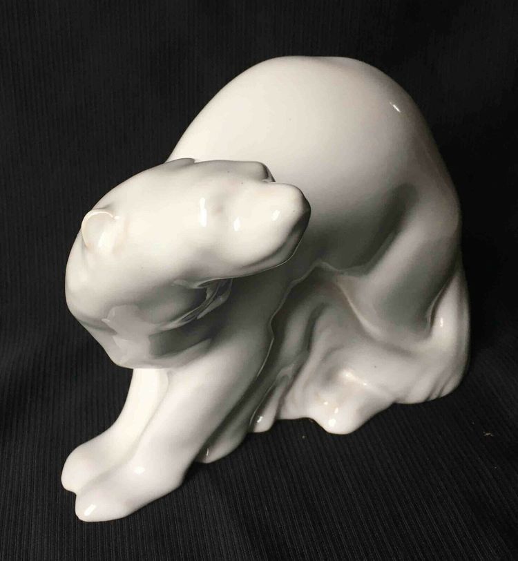 Ceramica bianca l'Hermine Manufacture Nationale de Sèvres per J.B. Gauvenet (1885/1967)