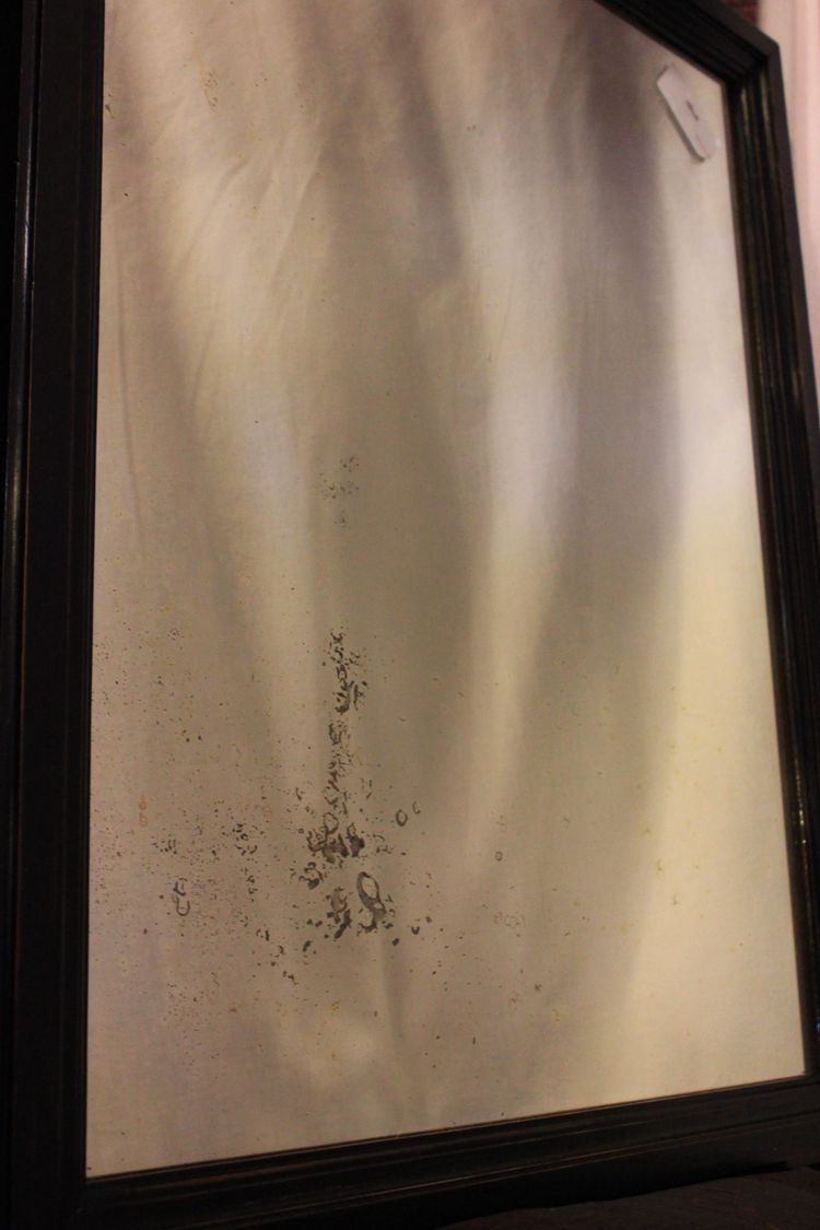 66 x 81 cm rechteckiger Spiegel aus schwarz lackiertem Holz