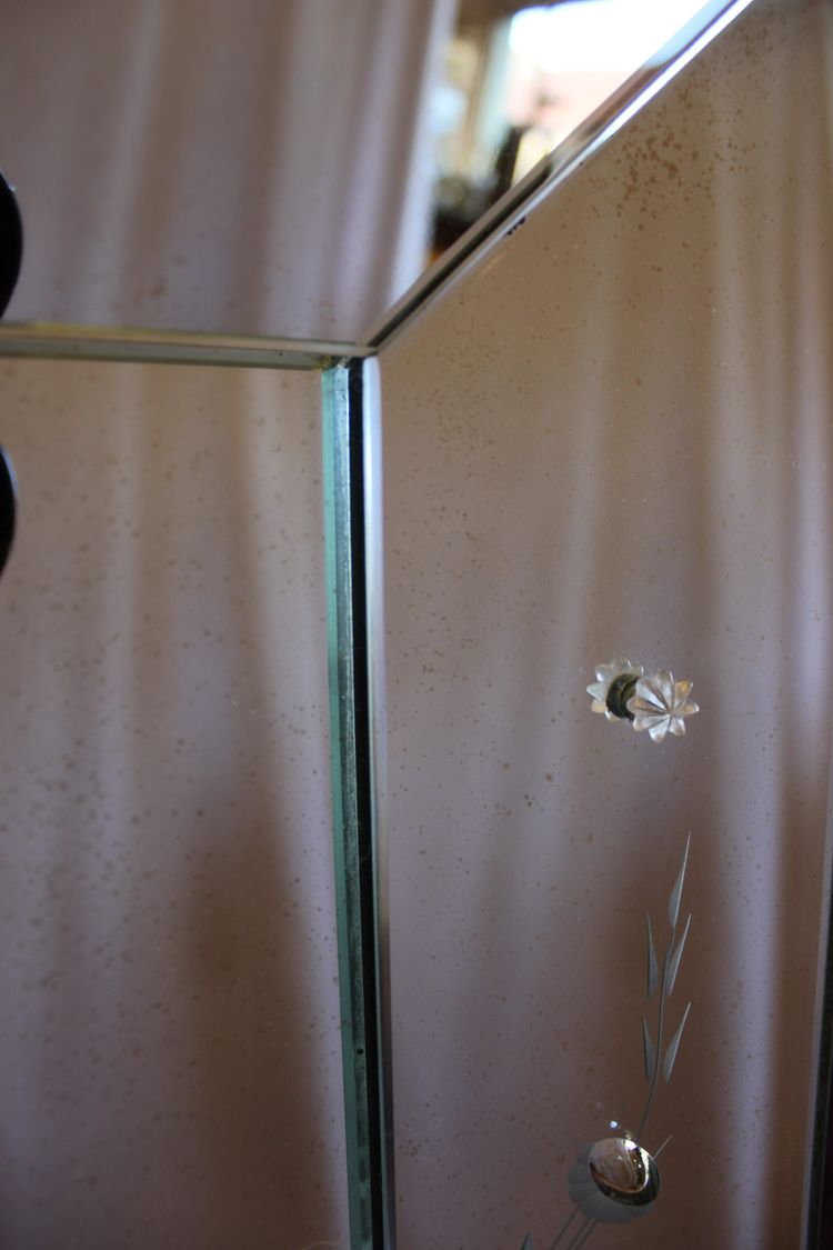 Specchio veneziano rettangolare 57 X 75 cm con lati inclinati e vetro acidato