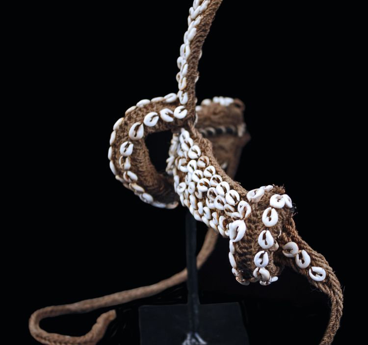 Dance headdress, tribal art, oceanic art, Papua New Guinea, traditional ornament, Oceania