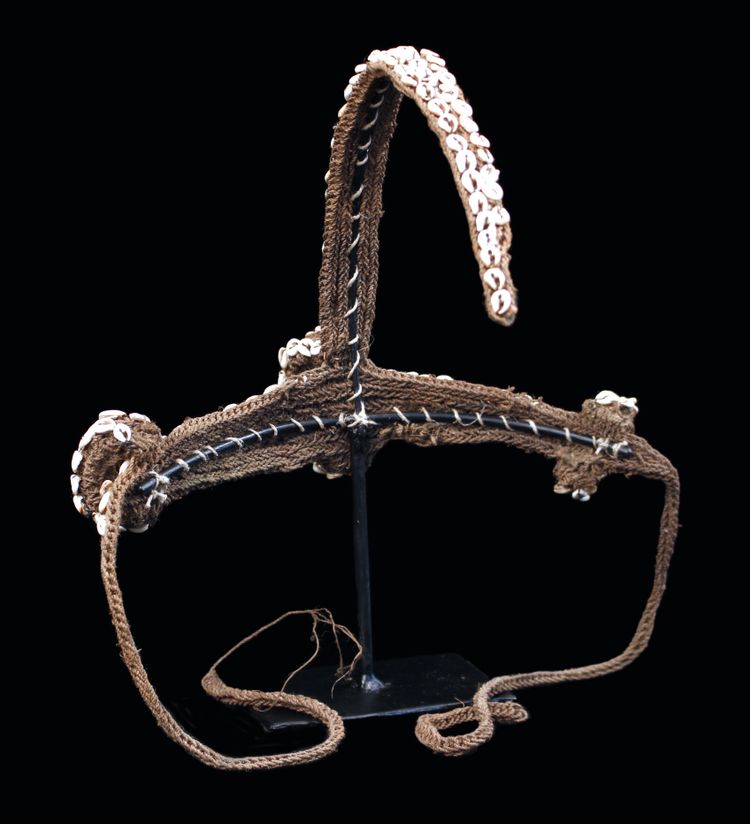 Dance headdress, tribal art, oceanic art, Papua New Guinea, traditional ornament, Oceania