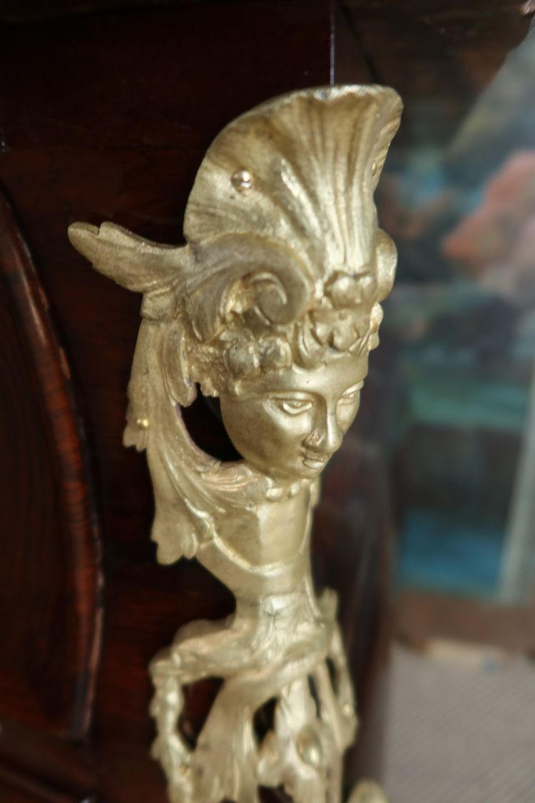 Commode tombeau à la régence époque XVIIIème siècle