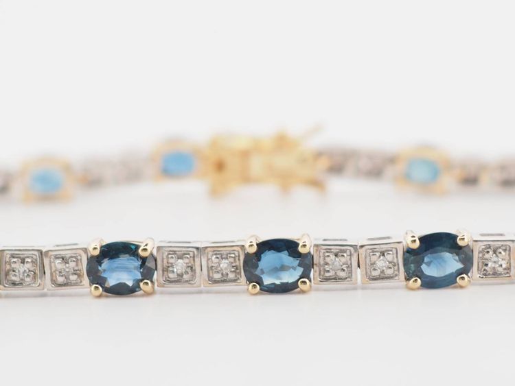 Bracciale flessibile in oro bicolore, zaffiri e diamanti