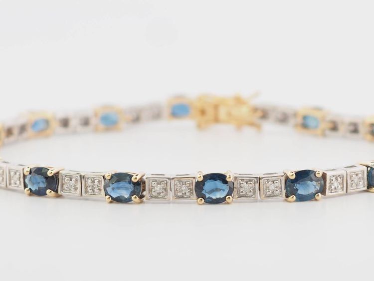 Bracciale flessibile in oro bicolore, zaffiri e diamanti