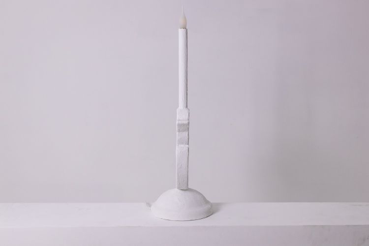 Lampada in gesso “cui-cui”. Piccola serie di opere di un artista francese. Codice articolo: LS6253611ALS6253611A